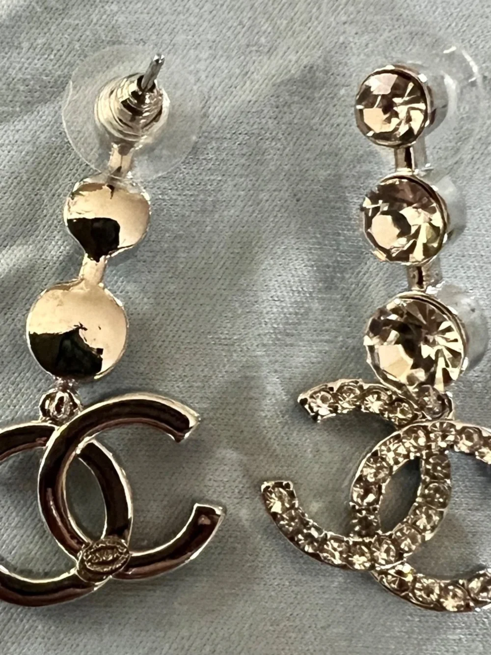 CC - Earrings - Picture 3 of 4